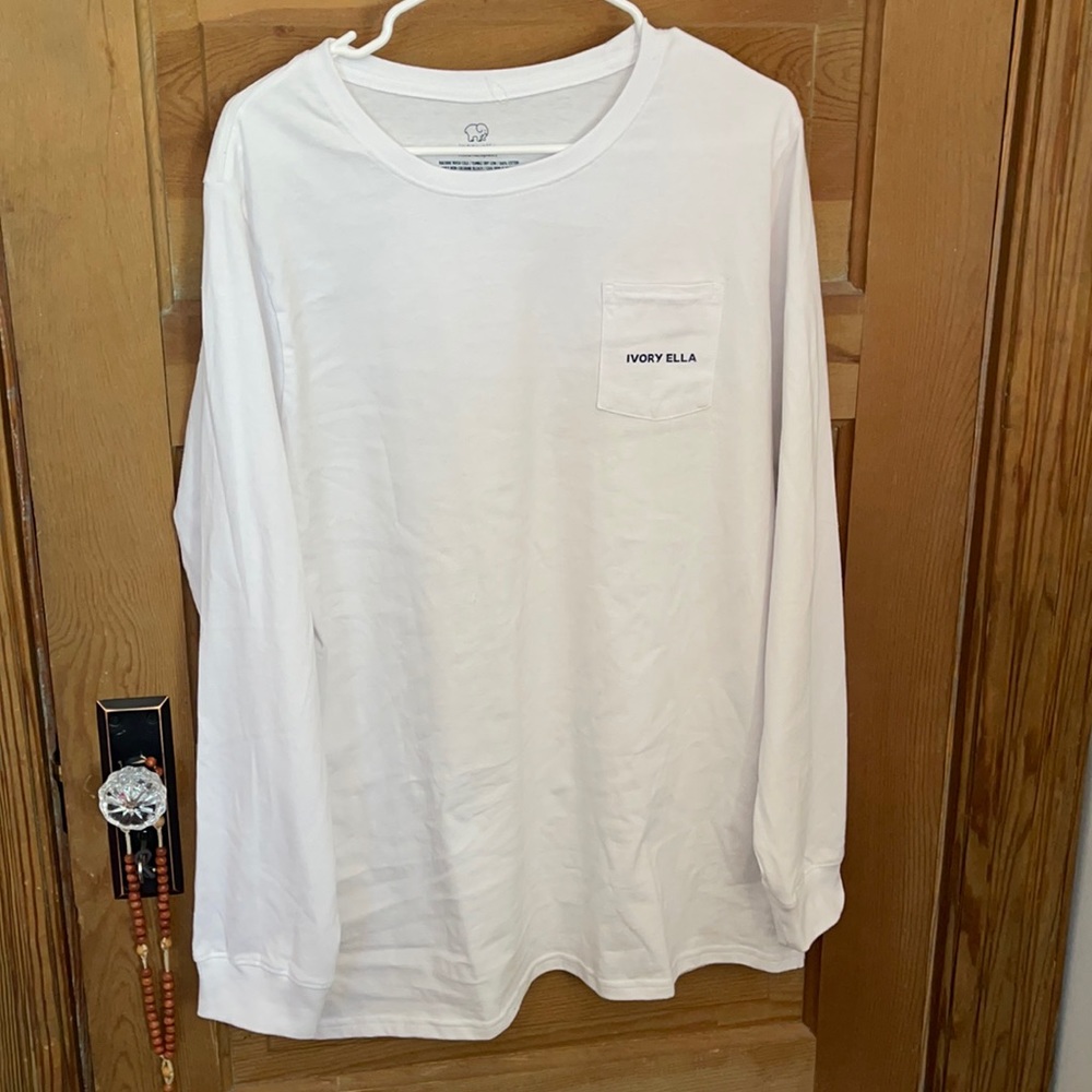 Ivory Ella Women’s Size XL Long-sleeved Top💙